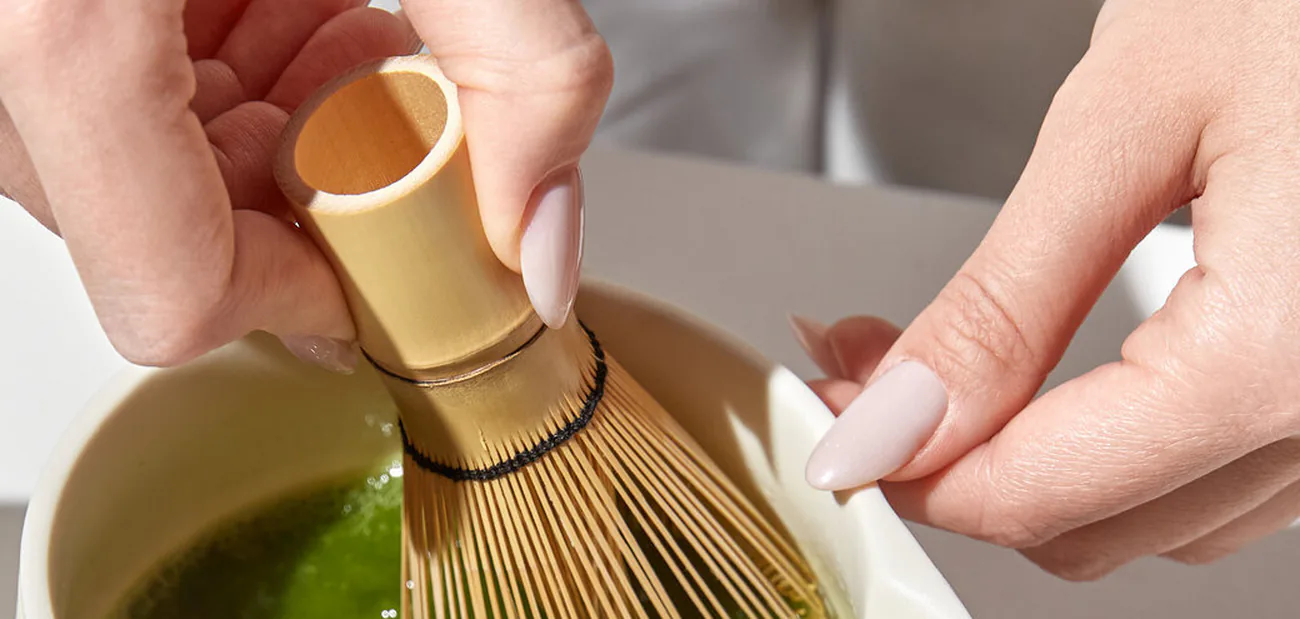 Comment préparer le matcha pas à pas — dosages, température et erreurs courantes