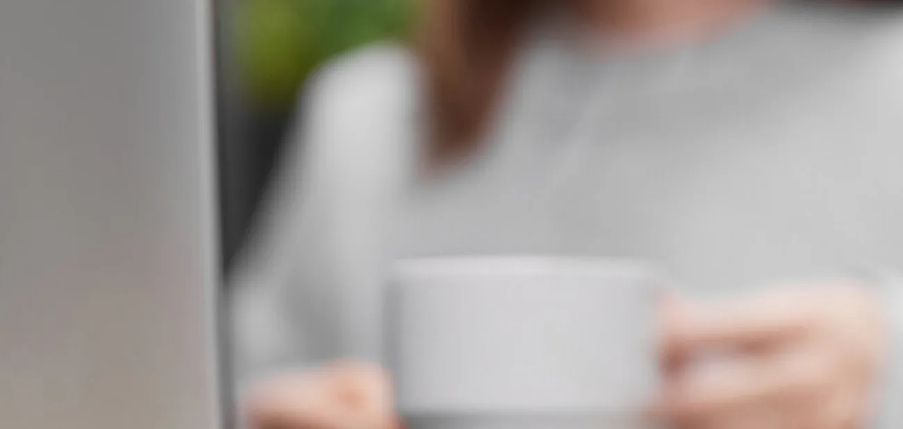 Matcha und Schlaf — hält er wach, bis wann trinken und woher der Beruhigungsmythos kommt